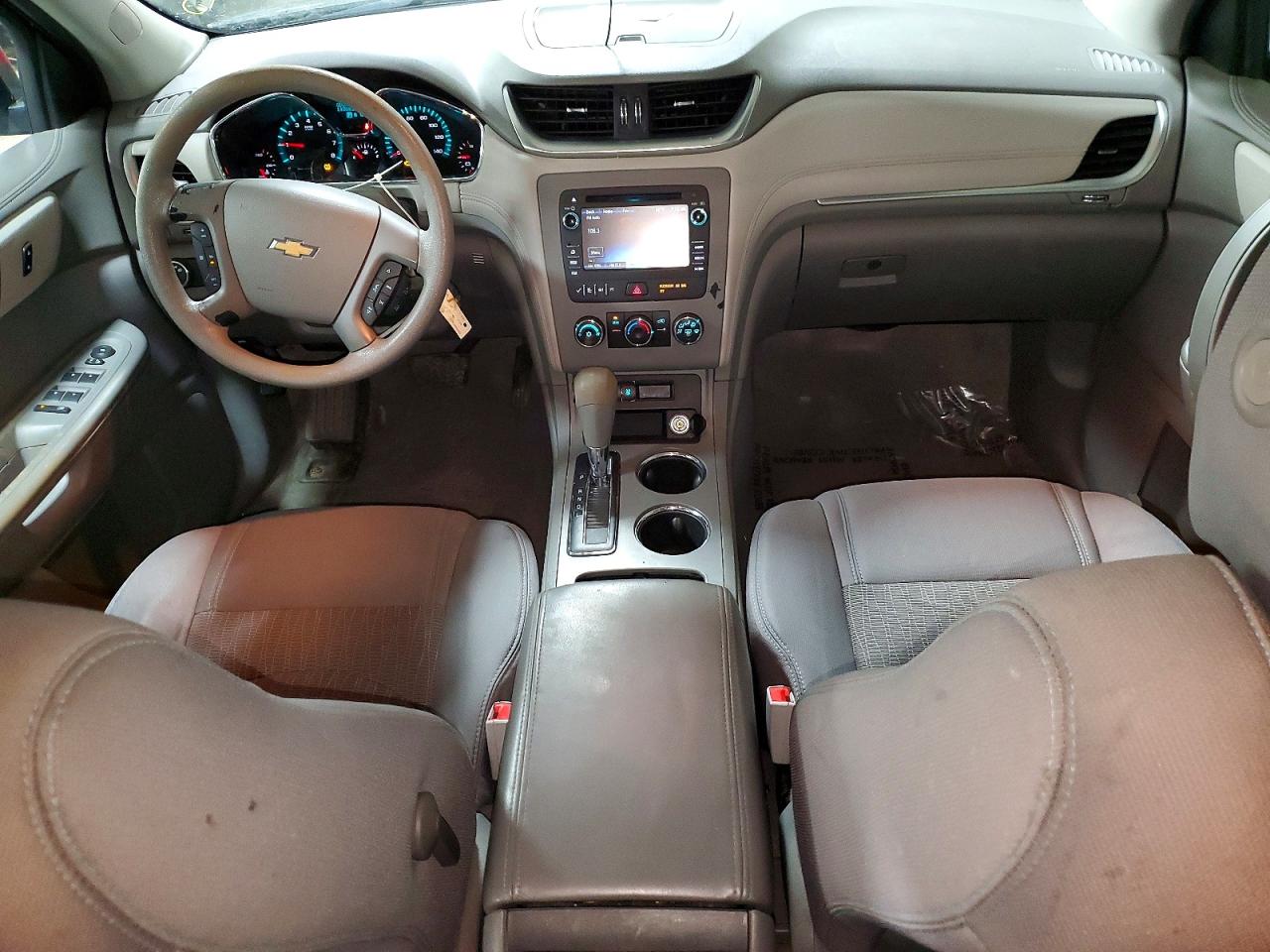 2014 CHEVROLET TRAVERSE LS photo 8