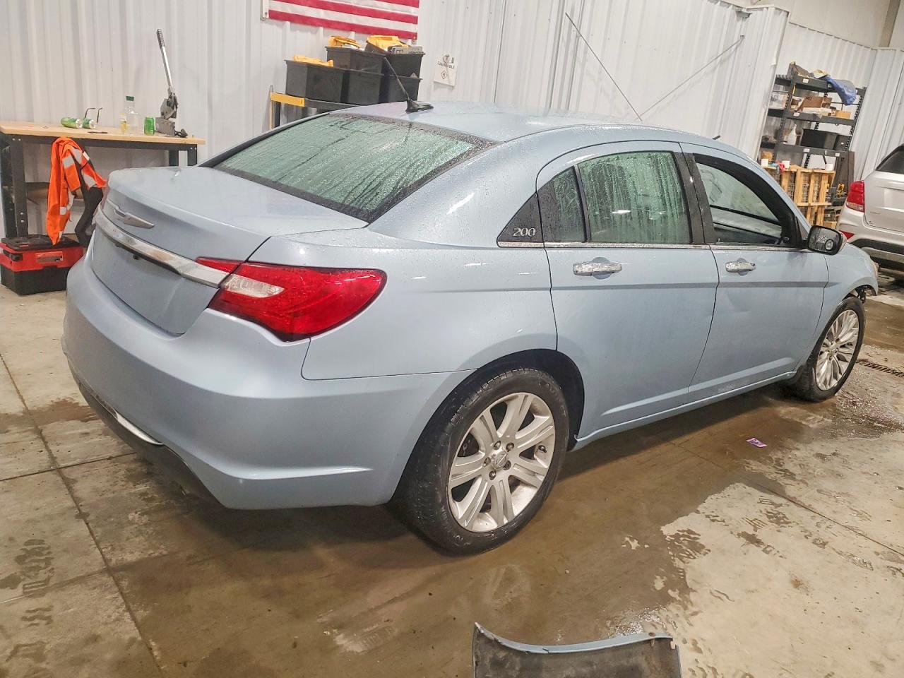 2013 CHRYSLER 200 LIMITED photo 3