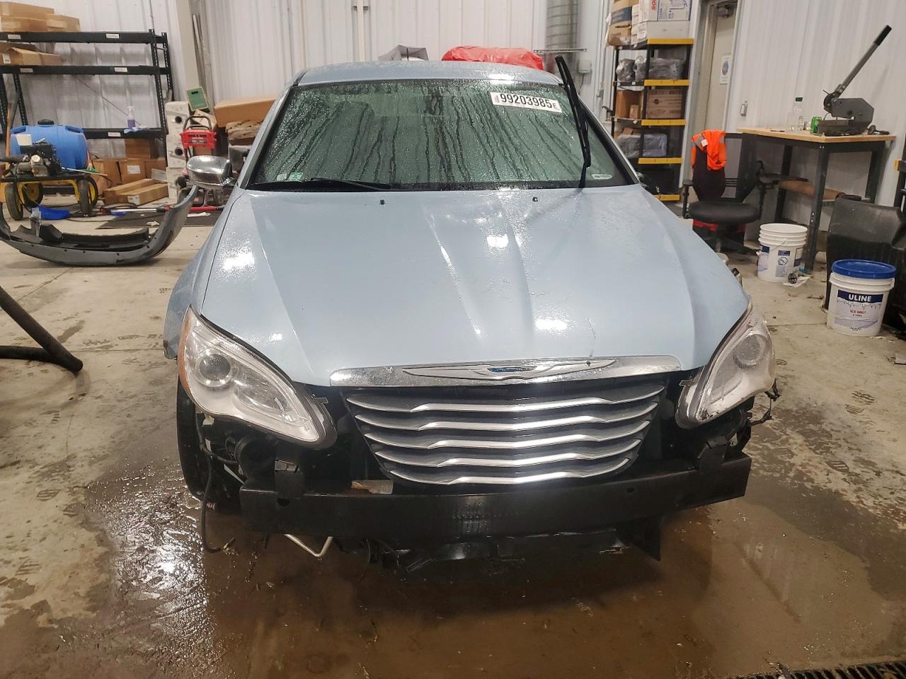 2013 CHRYSLER 200 LIMITED photo 5