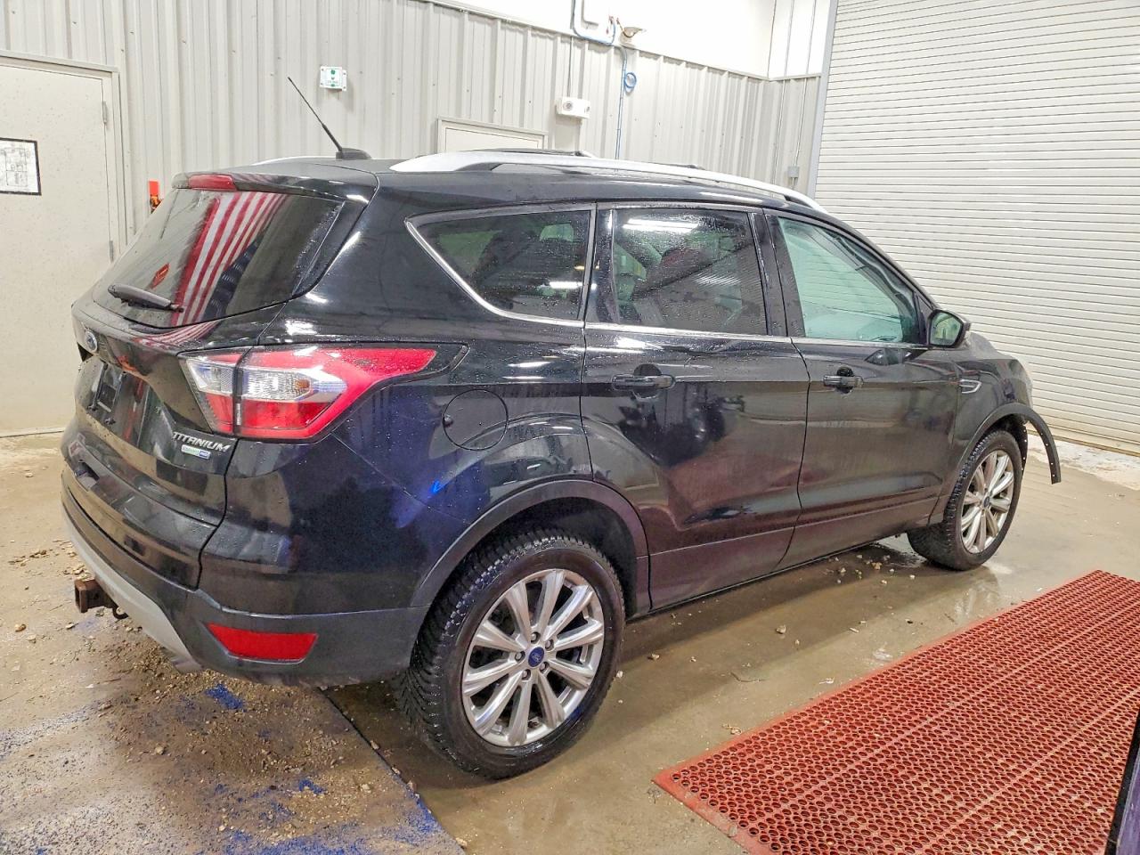 2017 FORD ESCAPE TITANIUM photo 3