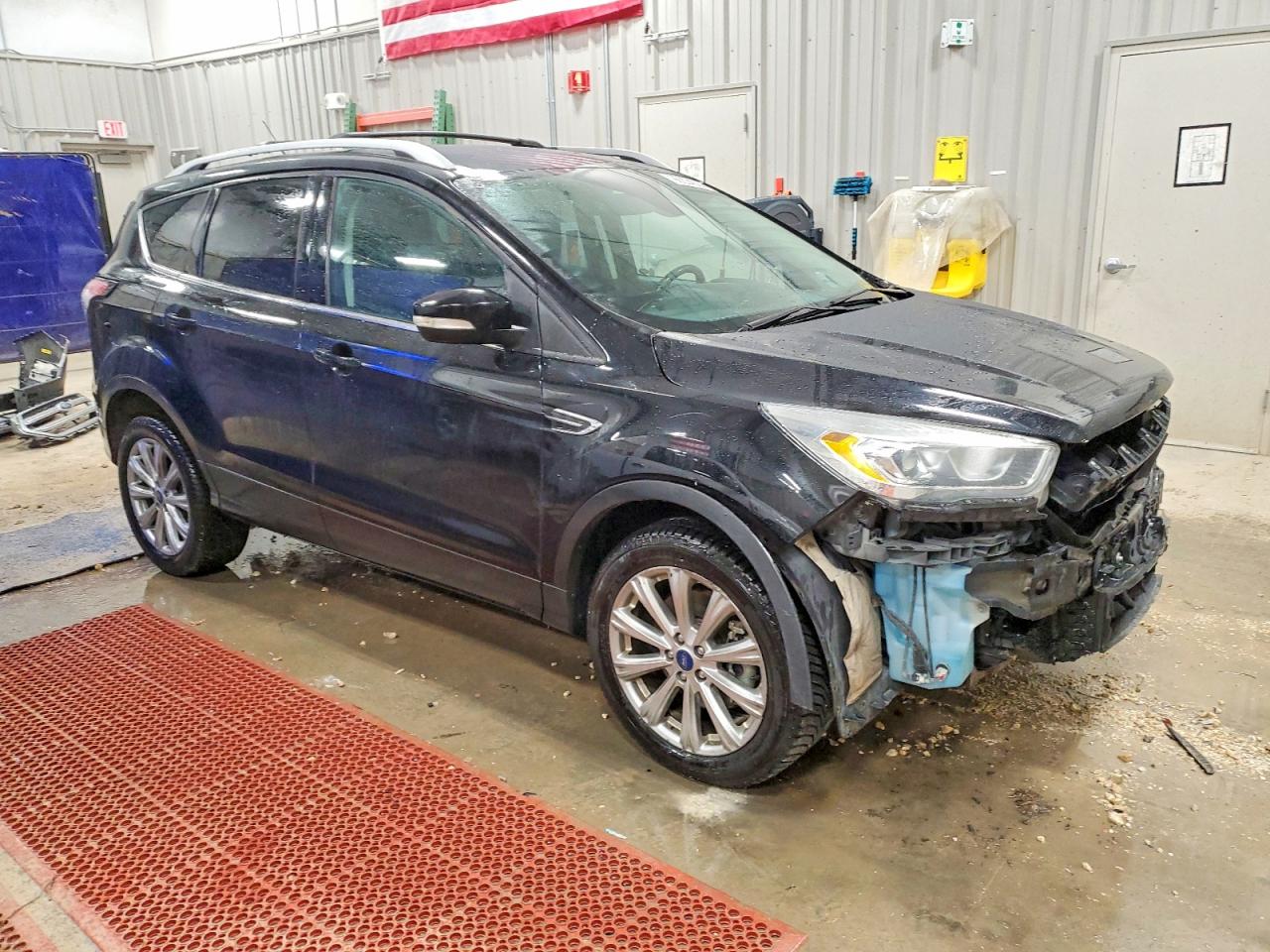 2017 FORD ESCAPE TITANIUM photo 4