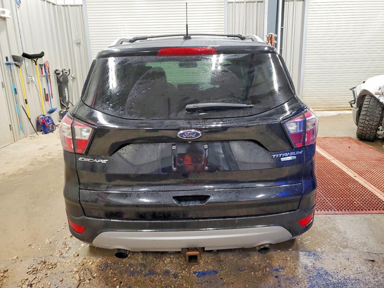2017 FORD ESCAPE TITANIUM photo 6
