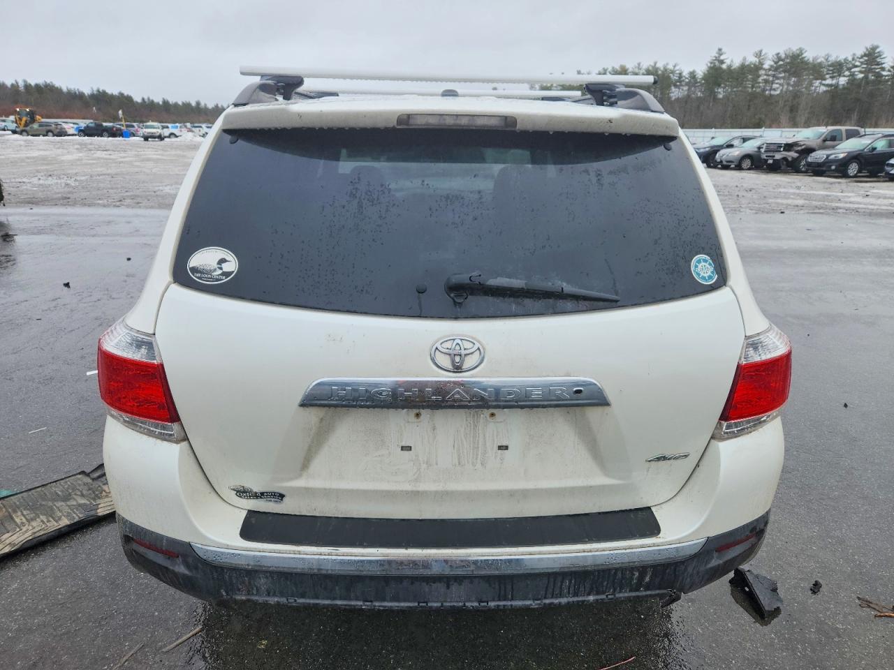 2012 TOYOTA HIGHLANDER BASE photo 6