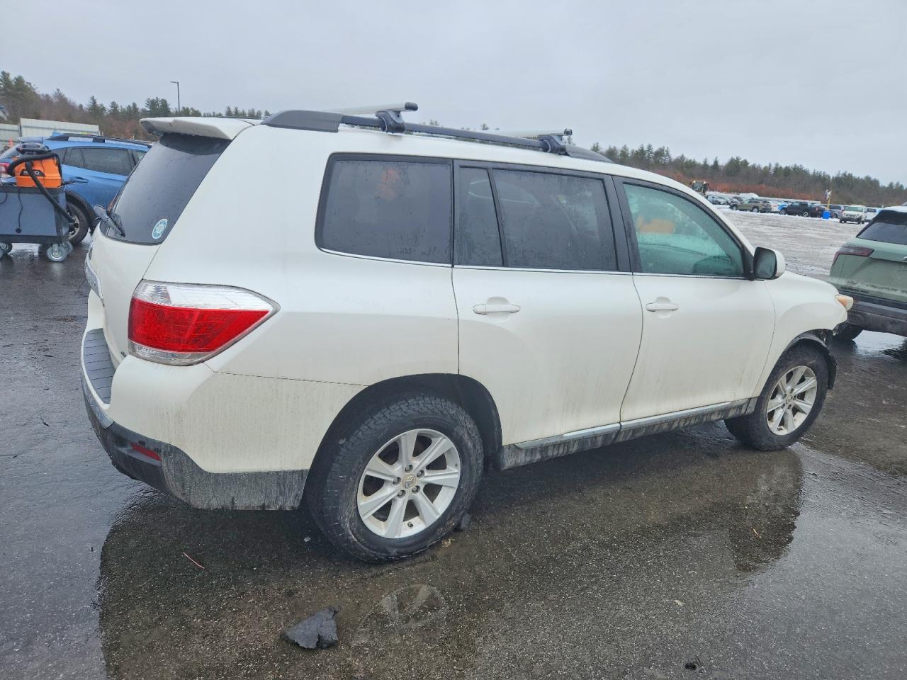 2012 TOYOTA HIGHLANDER BASE photo 3