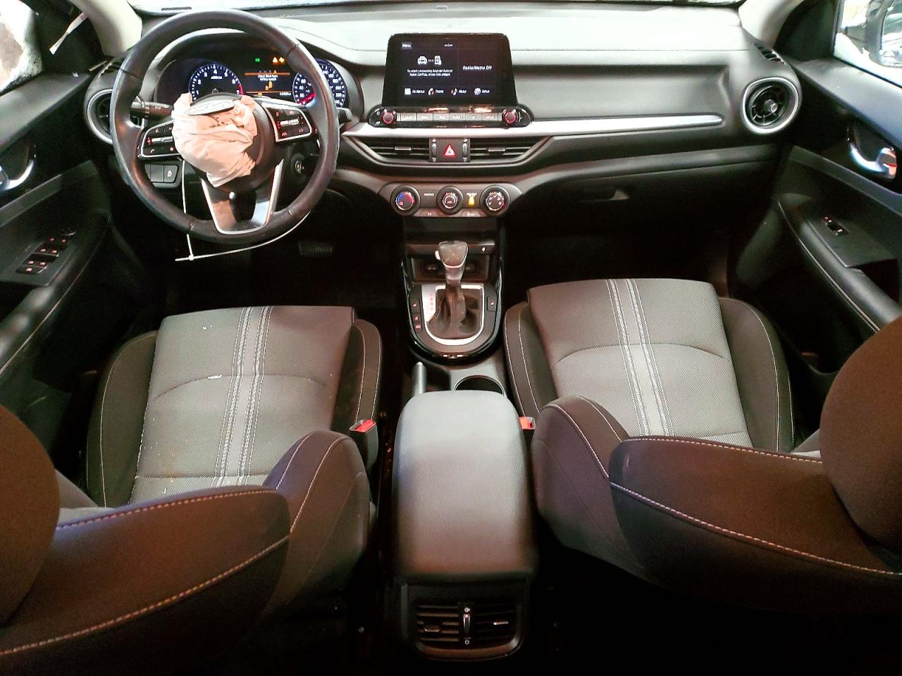 2024 KIA FORTE EX photo 8