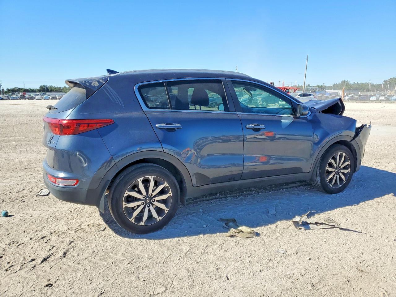 2017 KIA SPORTAGE EX photo 3