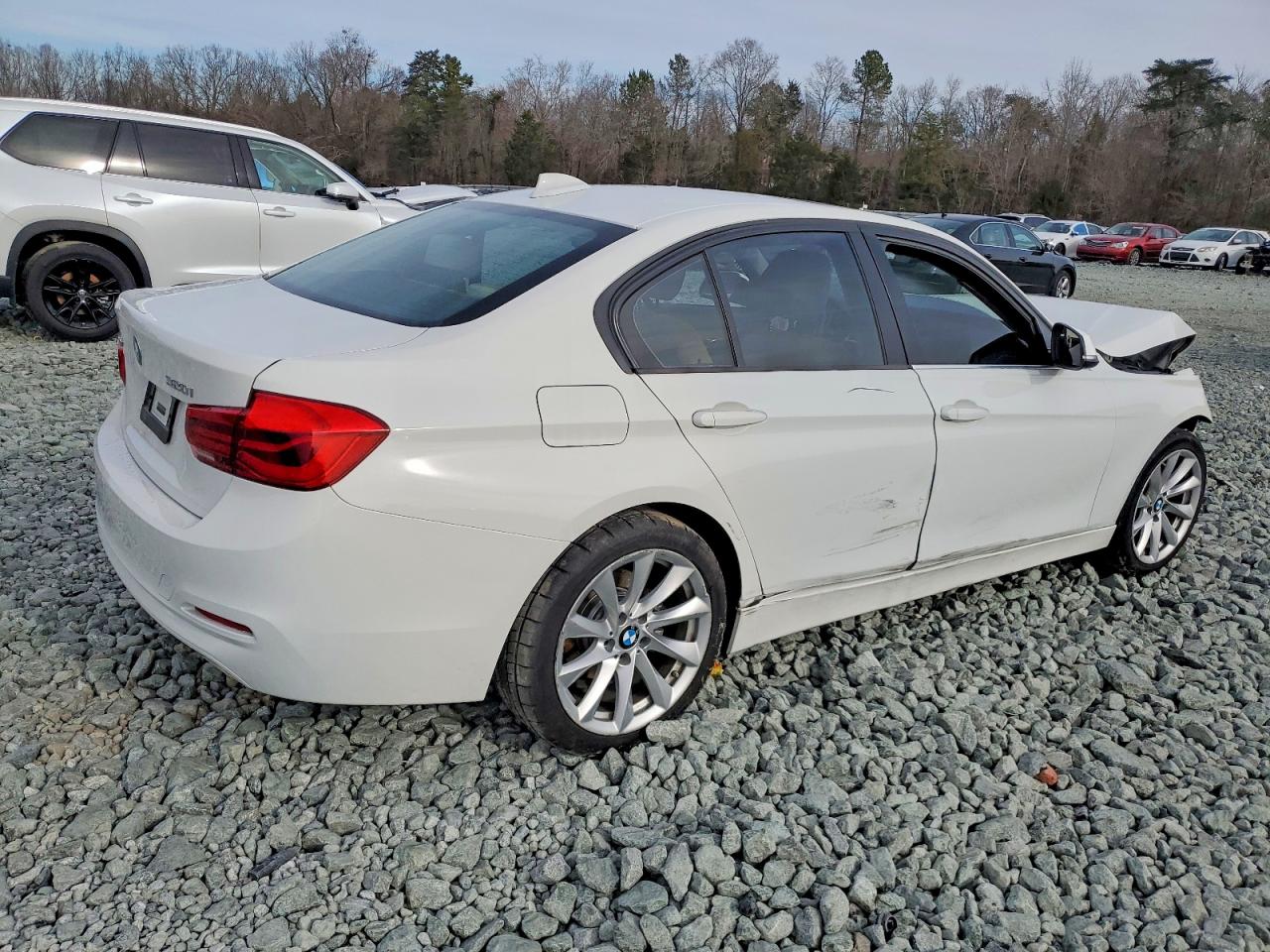 2018 BMW 320 XI photo 3
