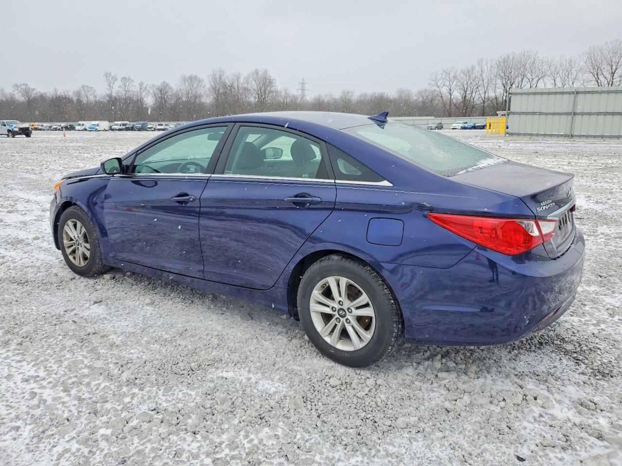 2011 HYUNDAI SONATA GLS photo 2
