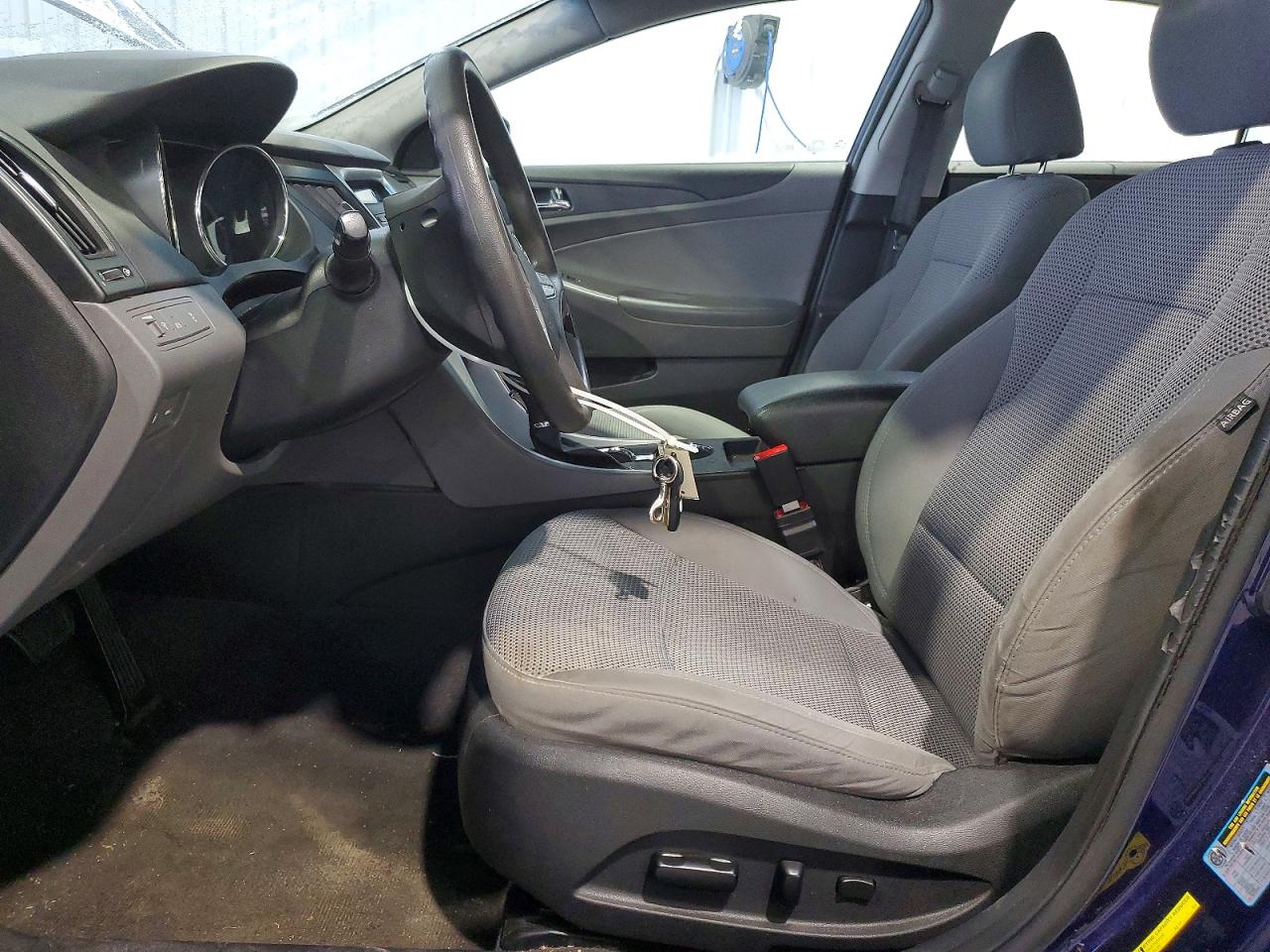 2011 HYUNDAI SONATA GLS photo 7