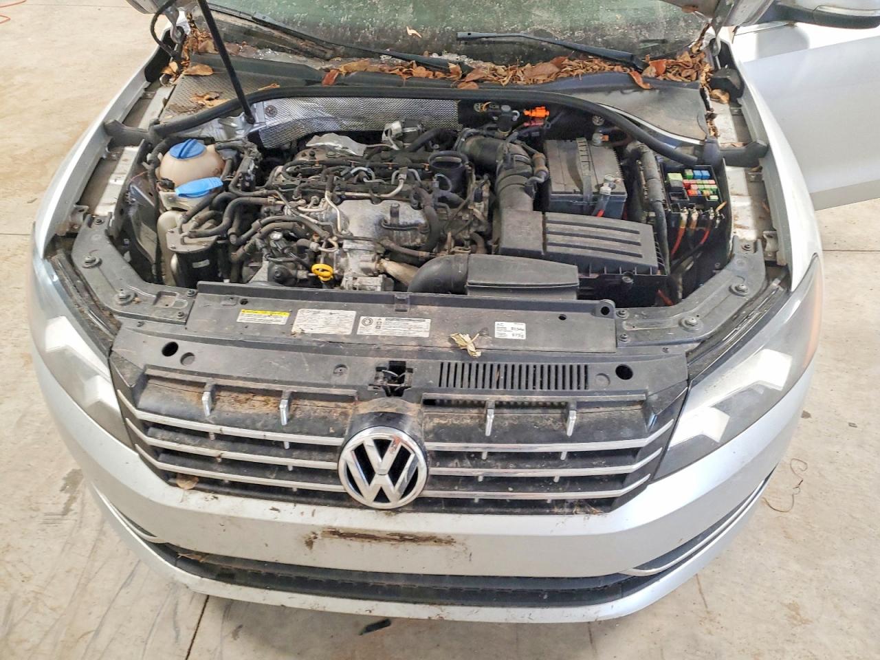 2014 VOLKSWAGEN PASSAT SE photo 11