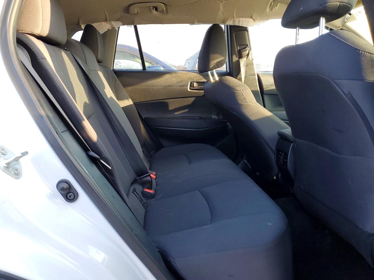 2023 TOYOTA COROLLA CROSS LE photo 21