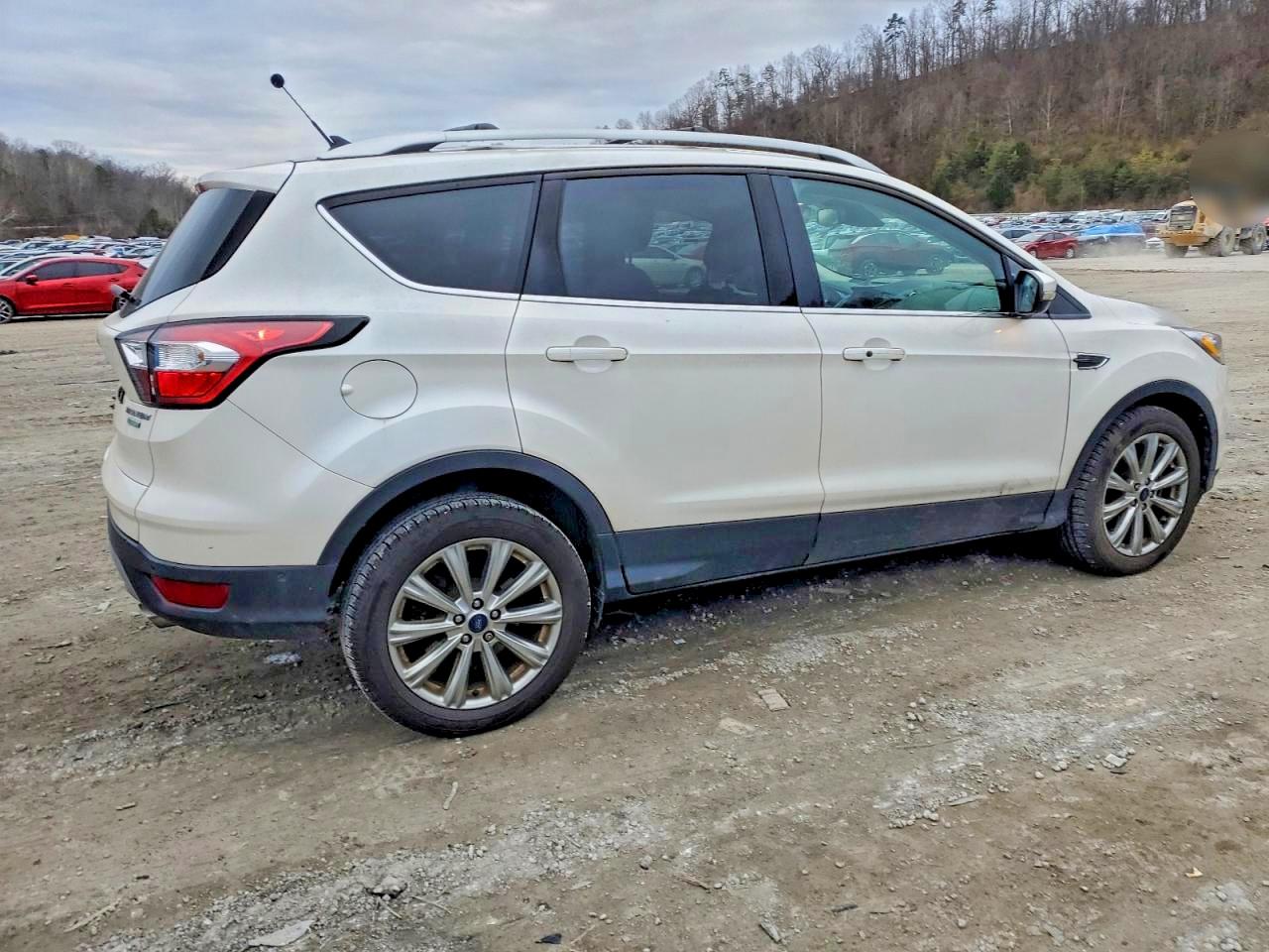 2018 FORD ESCAPE TITANIUM photo 3