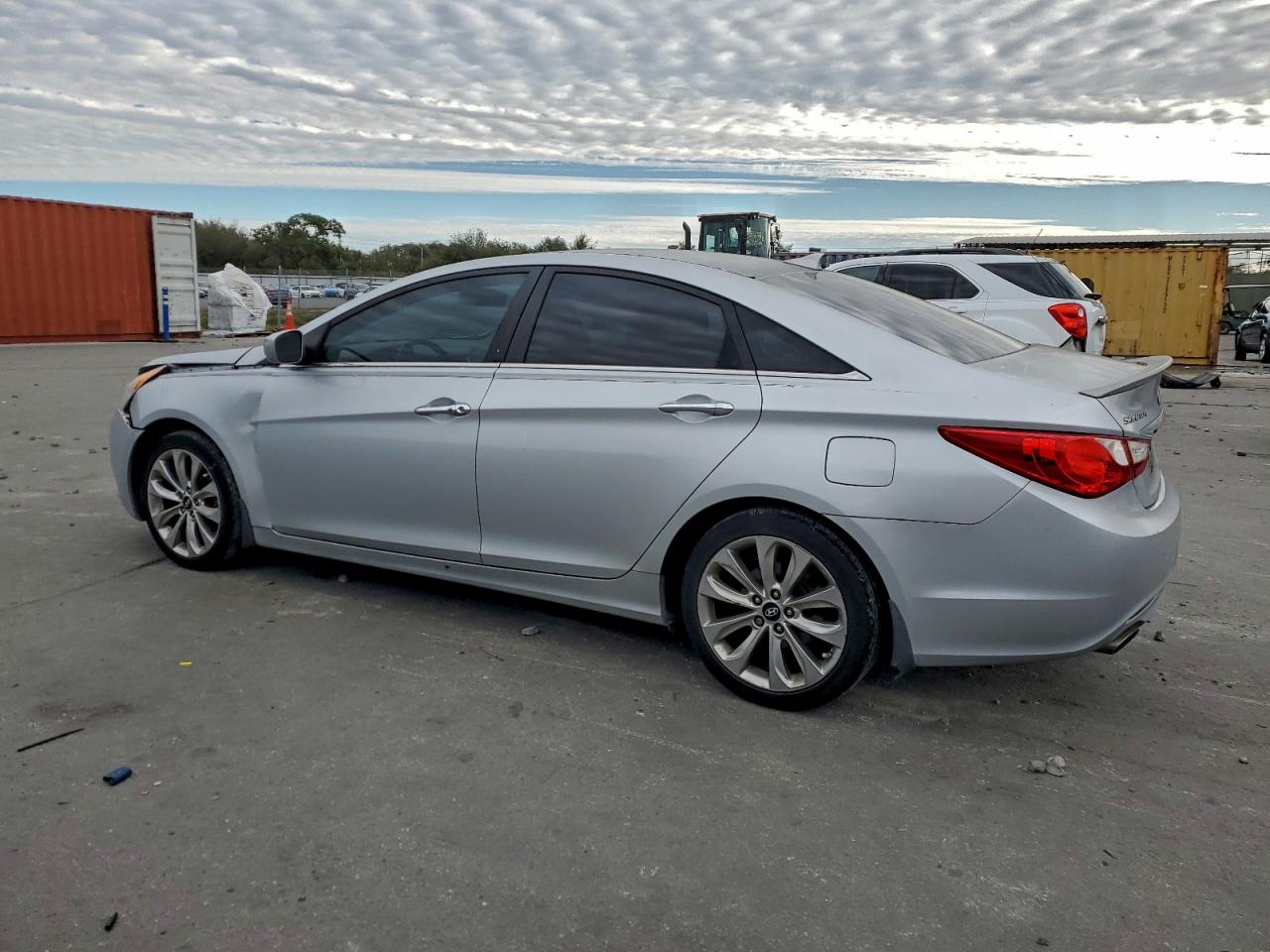 2013 HYUNDAI SONATA SE photo 2