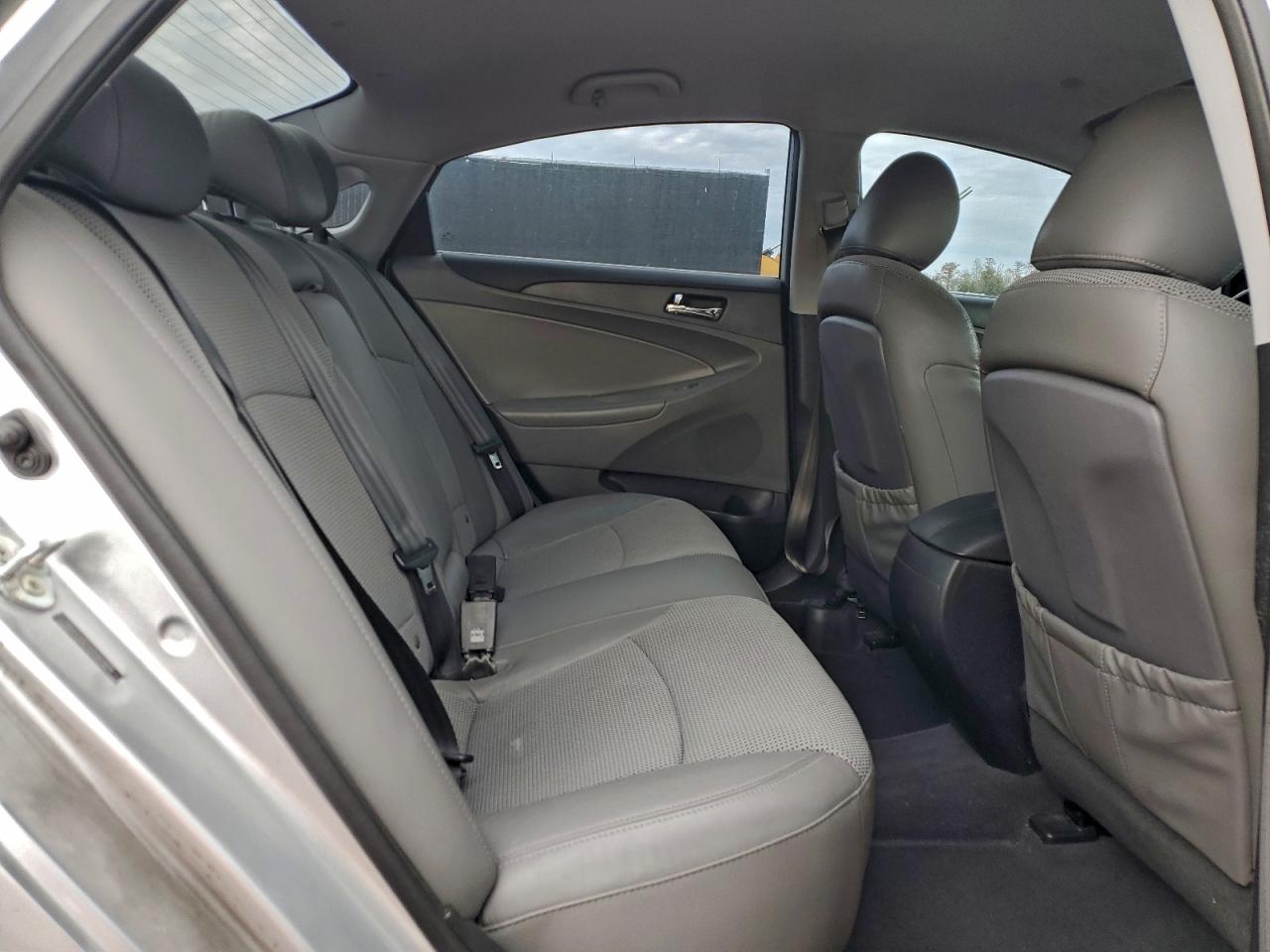 2013 HYUNDAI SONATA SE photo 10