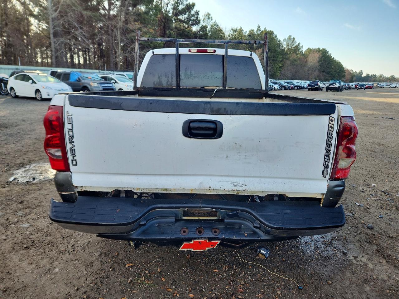 2002 CHEVROLET SILVERADO C1500 photo 6