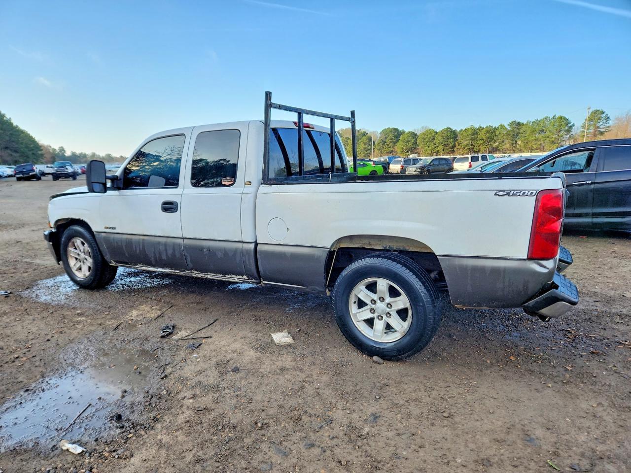 2002 CHEVROLET SILVERADO C1500 photo 2