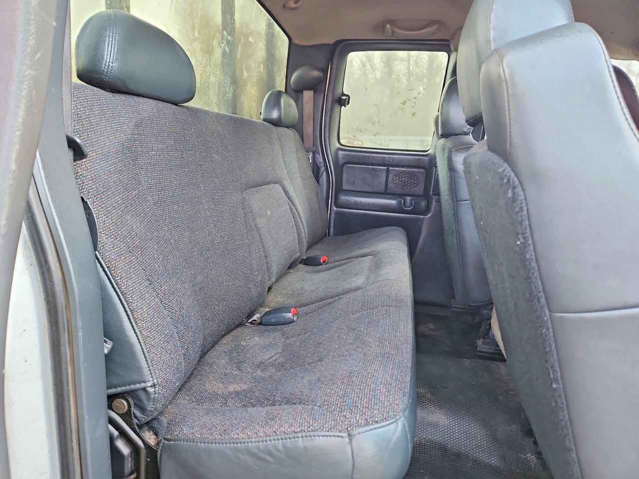 2002 CHEVROLET SILVERADO C1500 photo 10