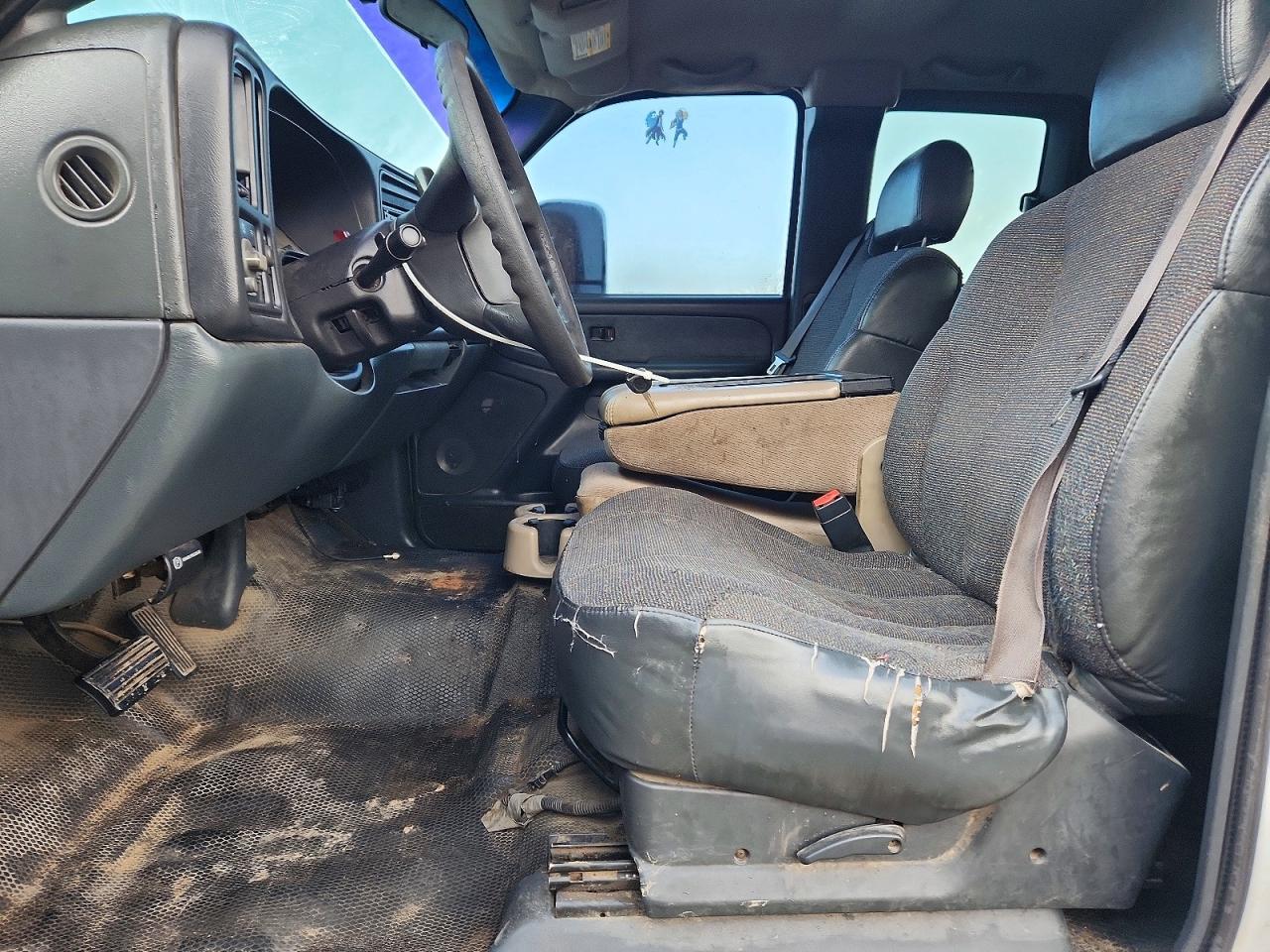 2002 CHEVROLET SILVERADO C1500 photo 7