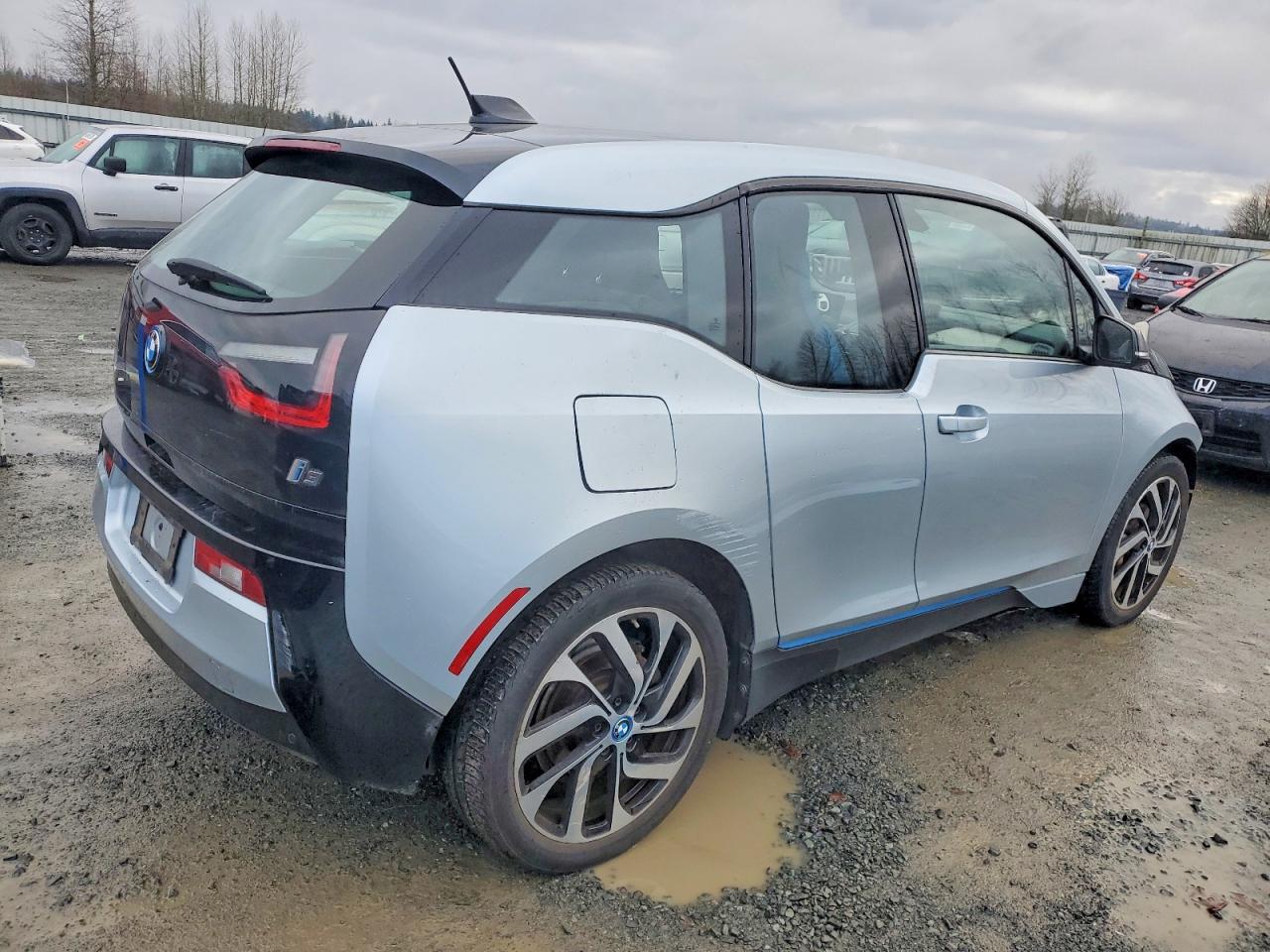 2017 BMW I3 BEV photo 3
