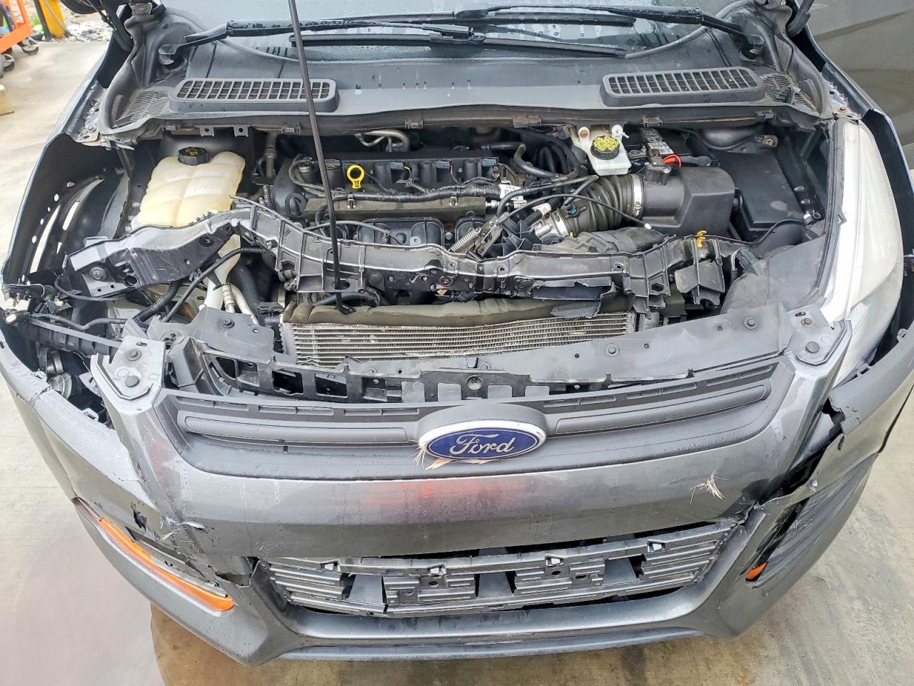 2016 FORD ESCAPE S photo 12