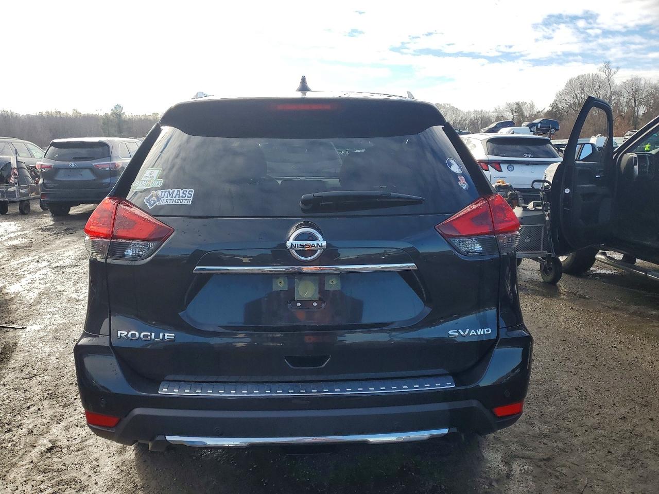 2020 NISSAN ROGUE S photo 6