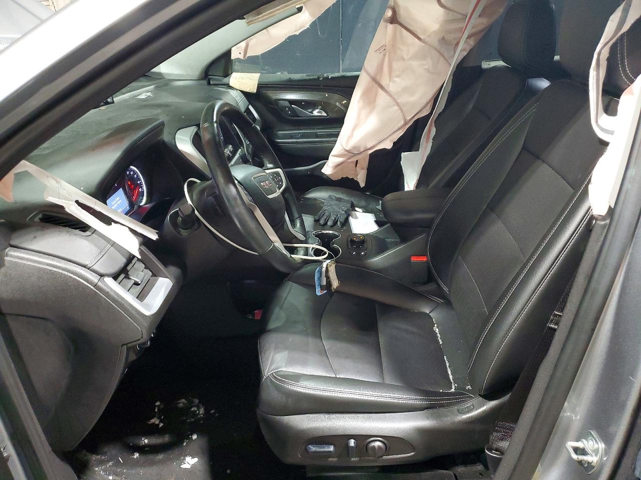 2024 GMC TERRAIN SLT photo 7