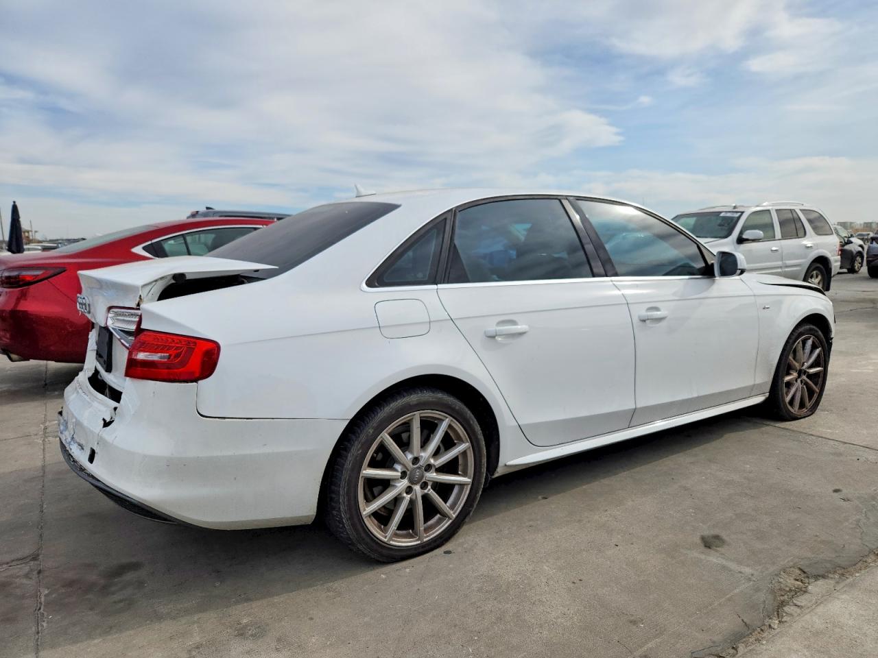 2015 AUDI A4 photo 2