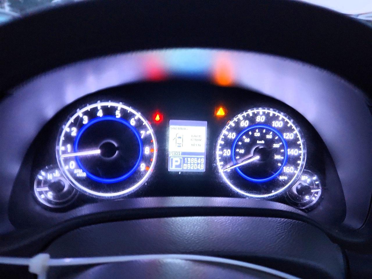 2010 INFINITI G37 photo 9