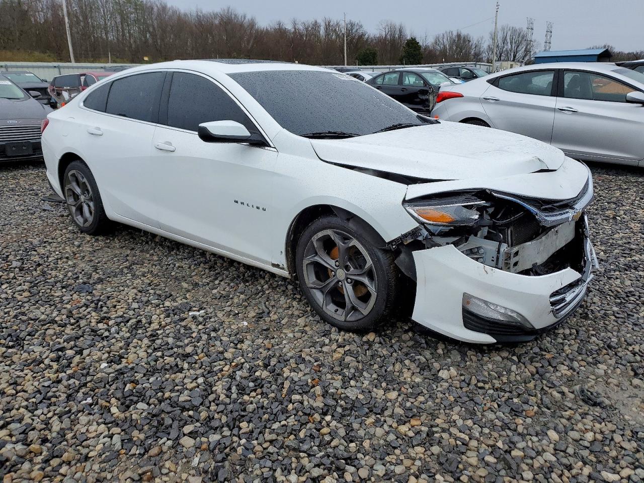 2021 CHEVROLET MALIBU LT photo 4