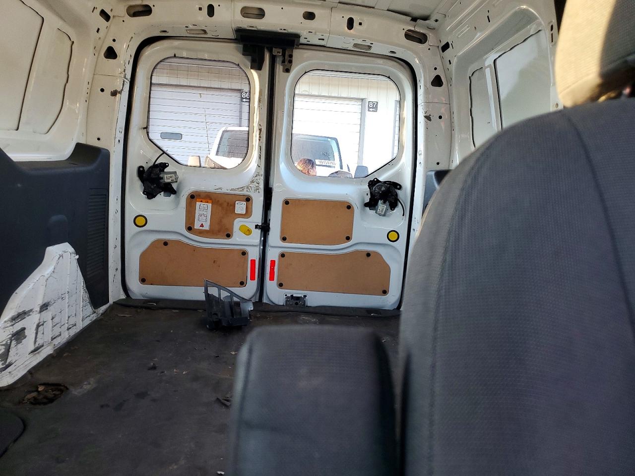 2015 FORD TRANSIT CONNECT XL photo 28