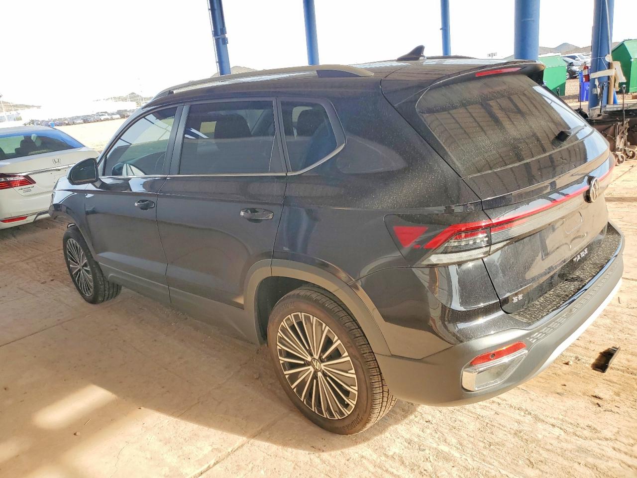 2025 VOLKSWAGEN TAOS SE photo 2