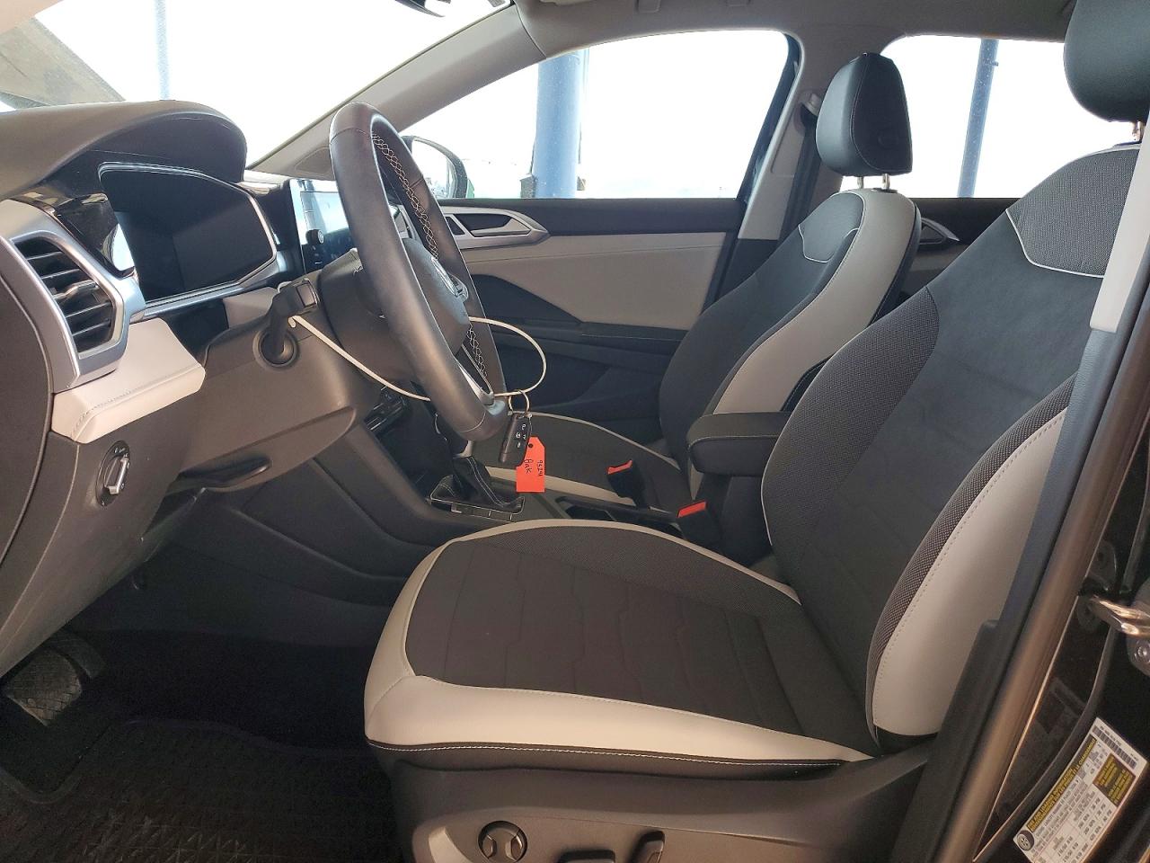 2025 VOLKSWAGEN TAOS SE photo 7