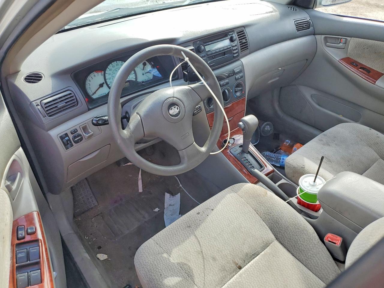 2004 TOYOTA COROLLA CE photo 8