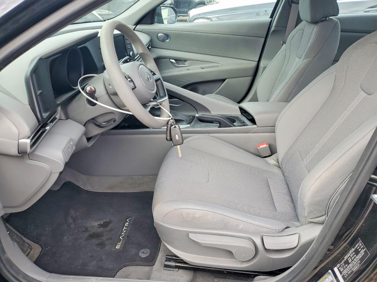 2023 HYUNDAI ELANTRA SE photo 7