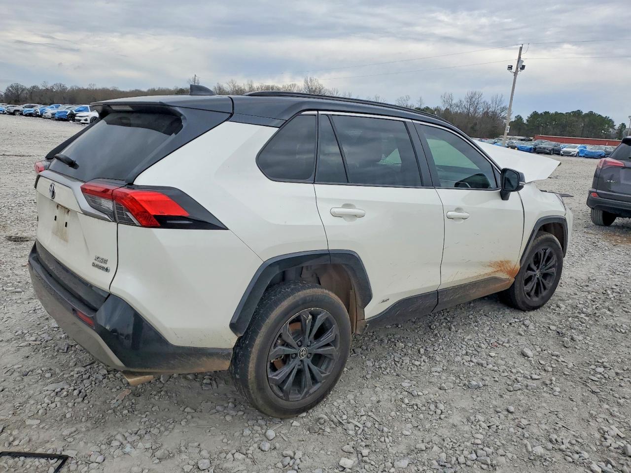 2022 TOYOTA RAV4 XSE photo 3