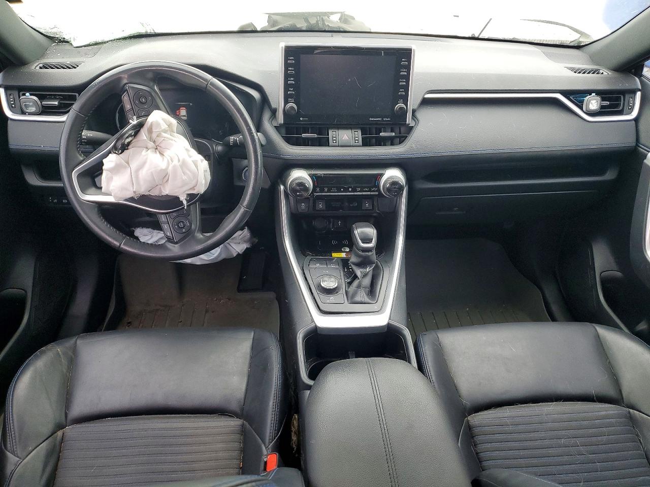 2022 TOYOTA RAV4 XSE photo 8