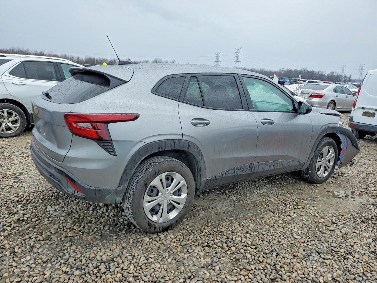 2025 CHEVROLET TRAX LS photo 5