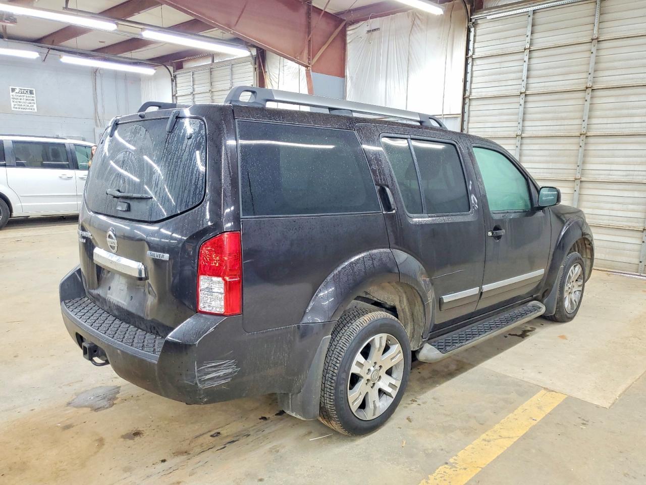 2012 NISSAN PATHFINDER S photo 3
