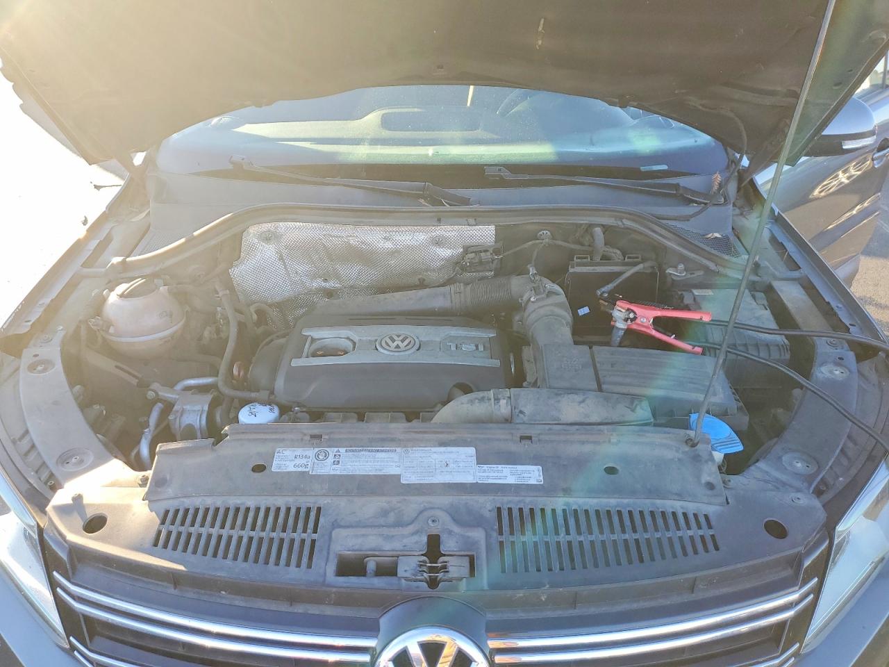 2012 VOLKSWAGEN TIGUAN S photo 12