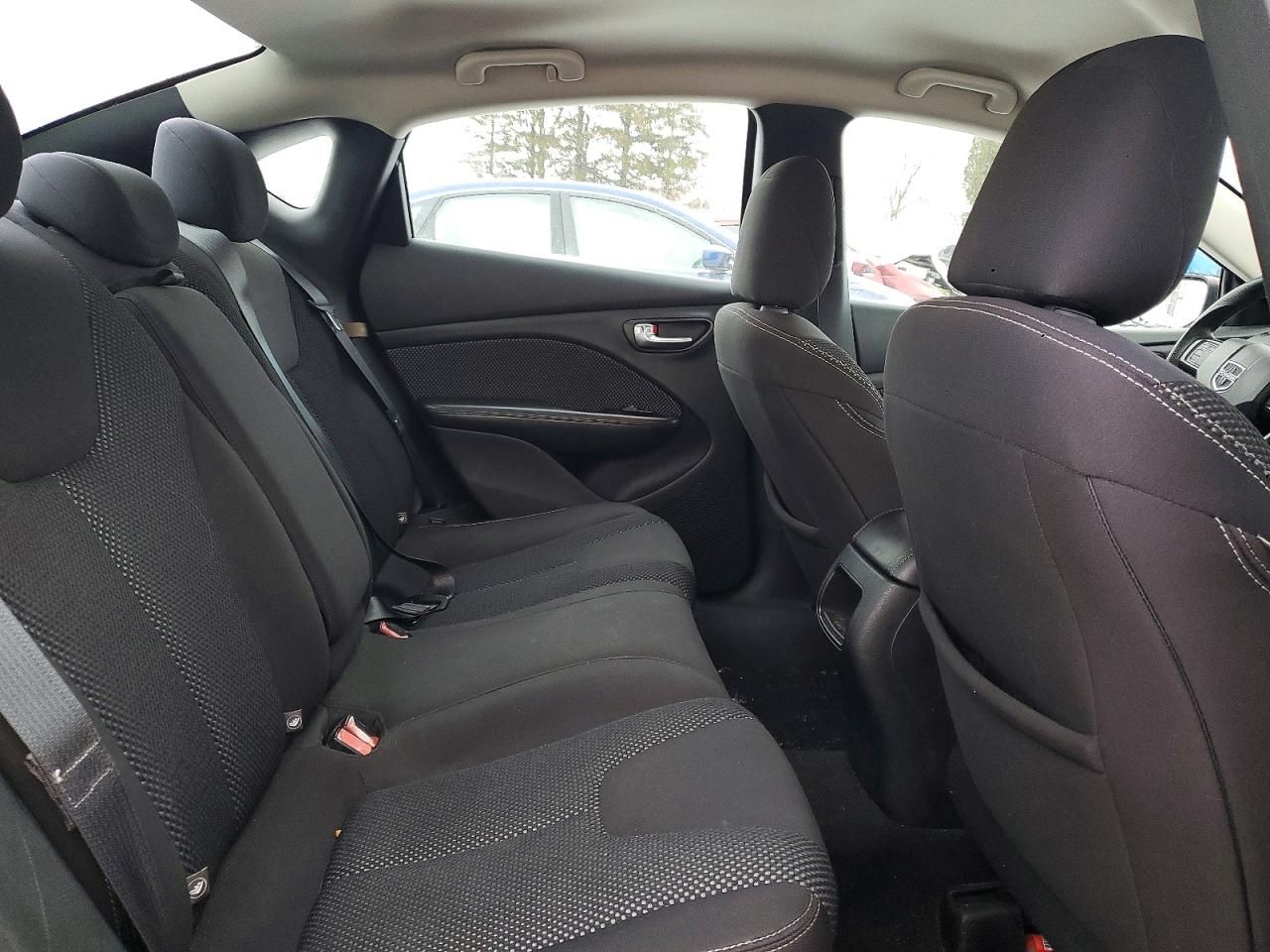 2015 DODGE DART SXT photo 10