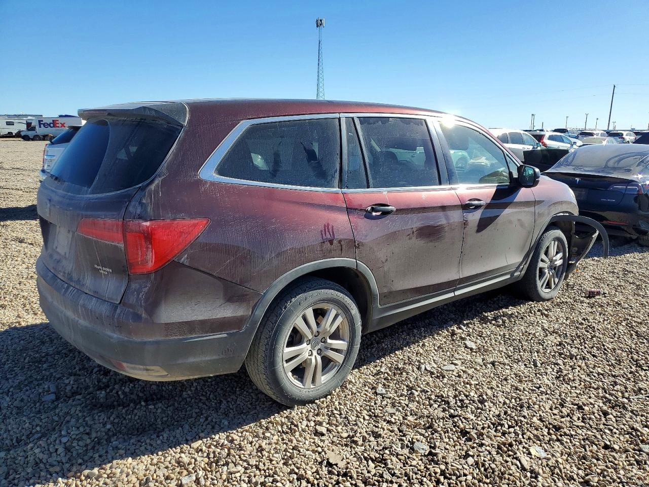 2016 HONDA PILOT LX photo 3