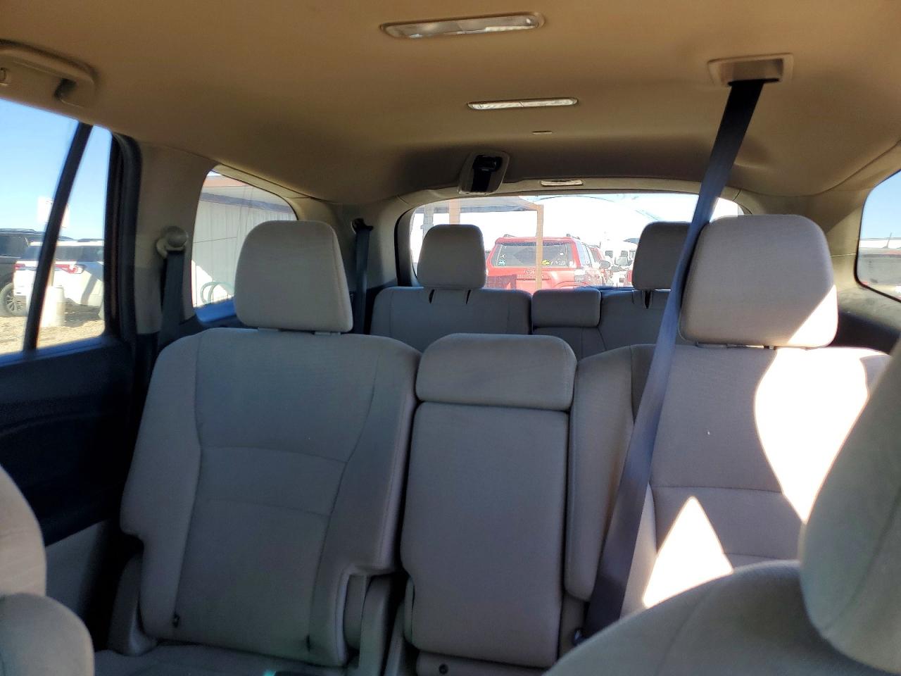 2016 HONDA PILOT LX photo 10