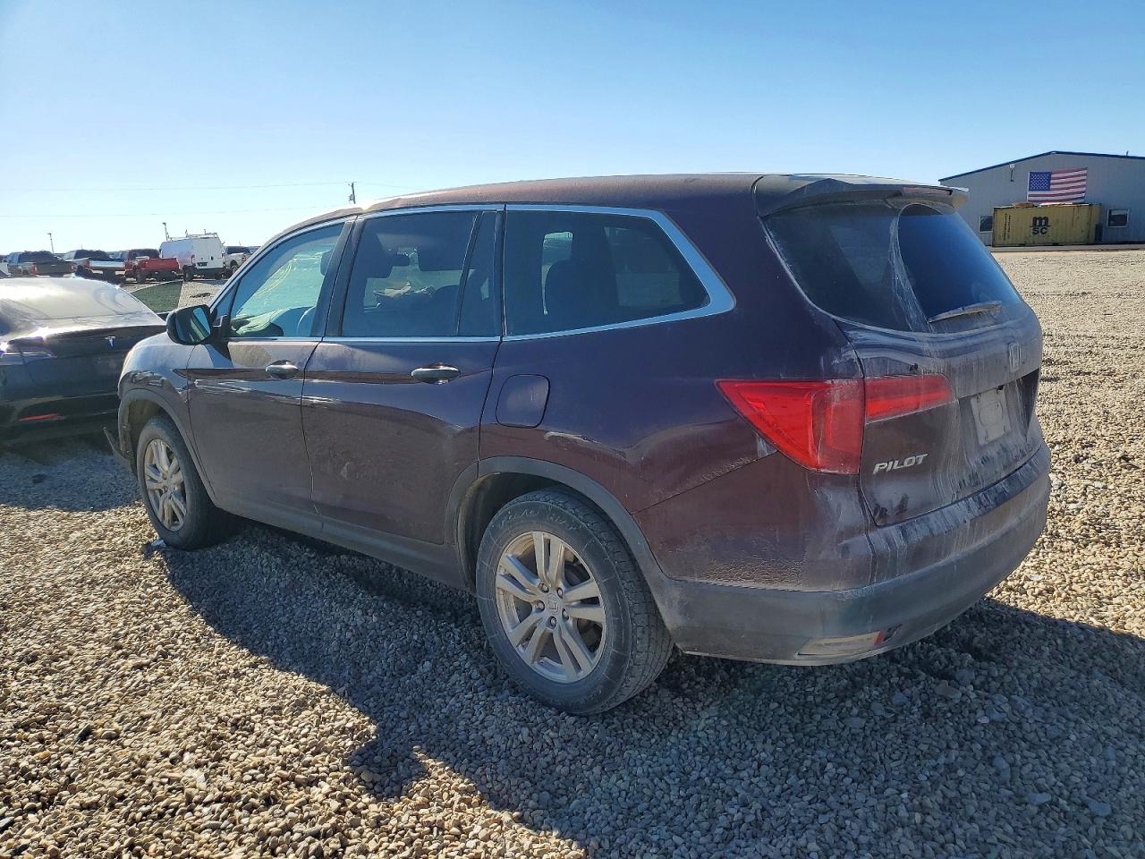 2016 HONDA PILOT LX photo 2