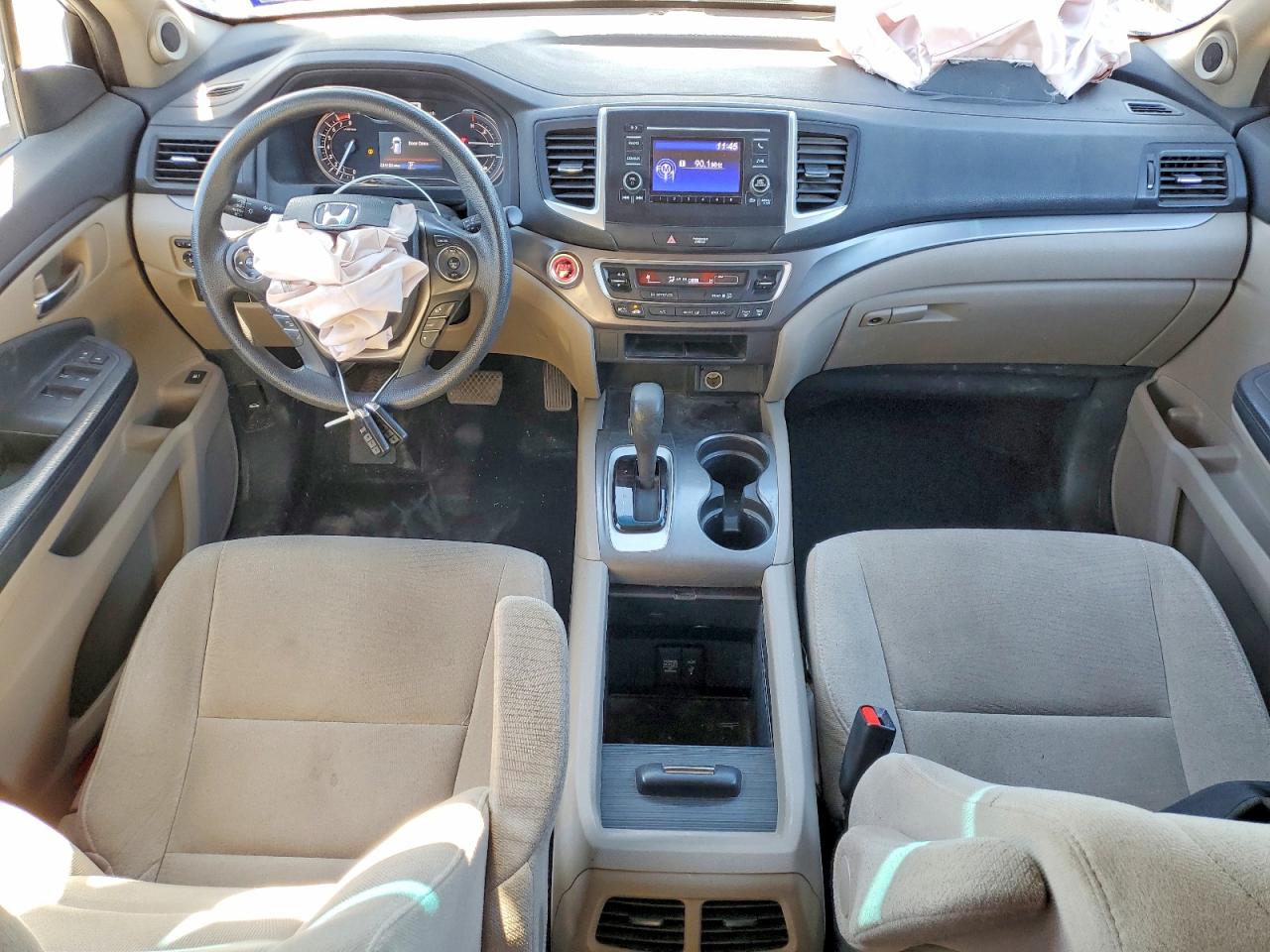 2016 HONDA PILOT LX photo 8