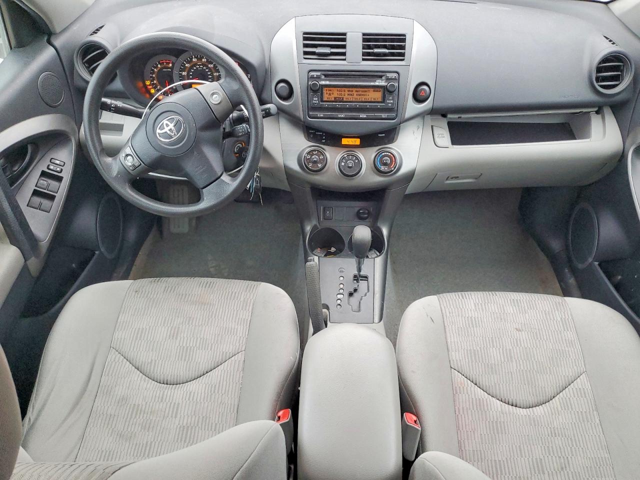 2012 TOYOTA RAV4 photo 8