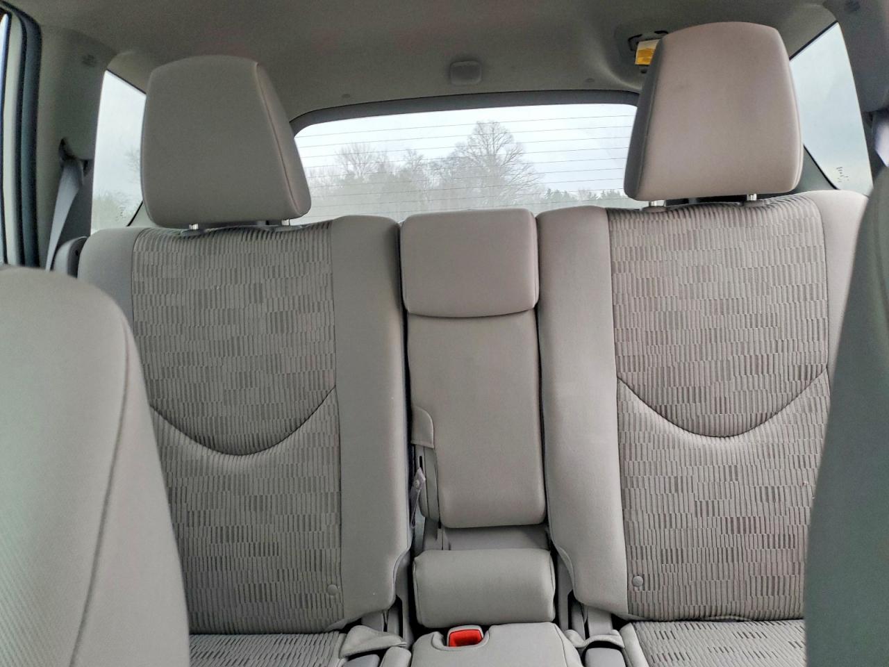 2012 TOYOTA RAV4 photo 10