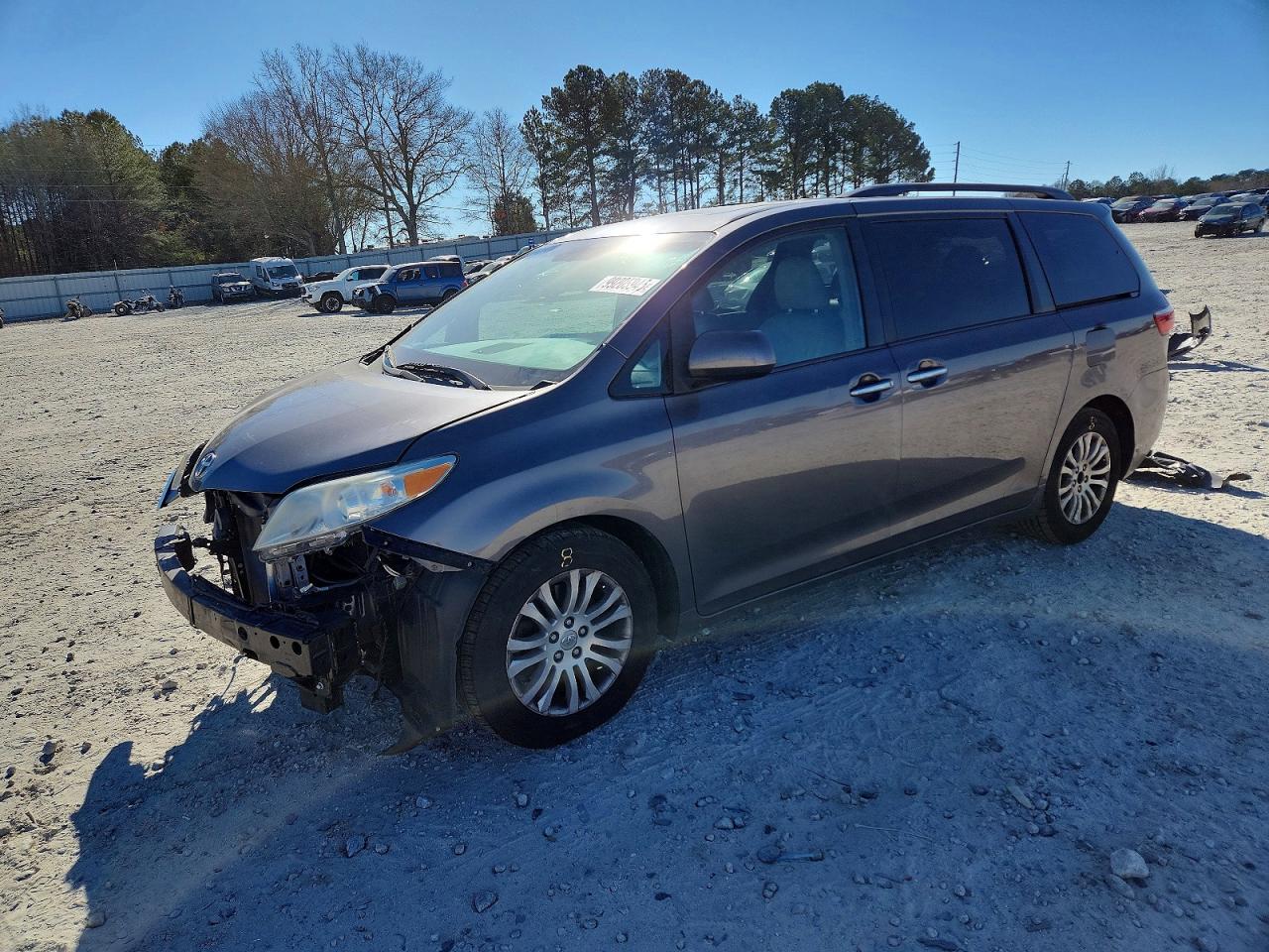 2015 TOYOTA SIENNA