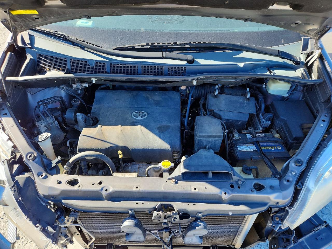 2015 TOYOTA SIENNA XLE photo 23