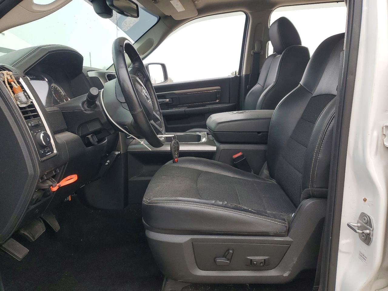 2018 RAM 1500 SPORT photo 7