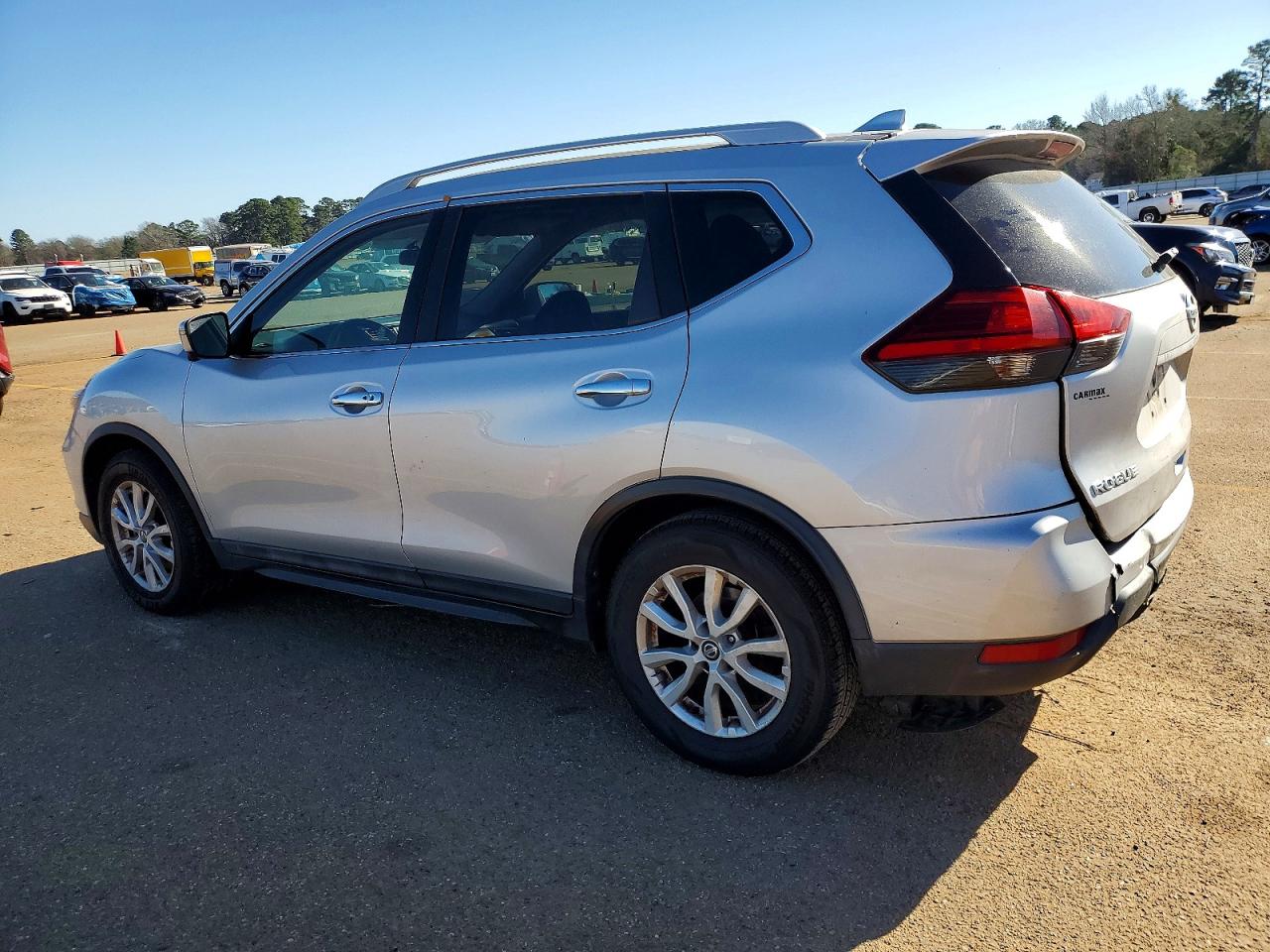 2017 NISSAN ROGUE SV photo 2